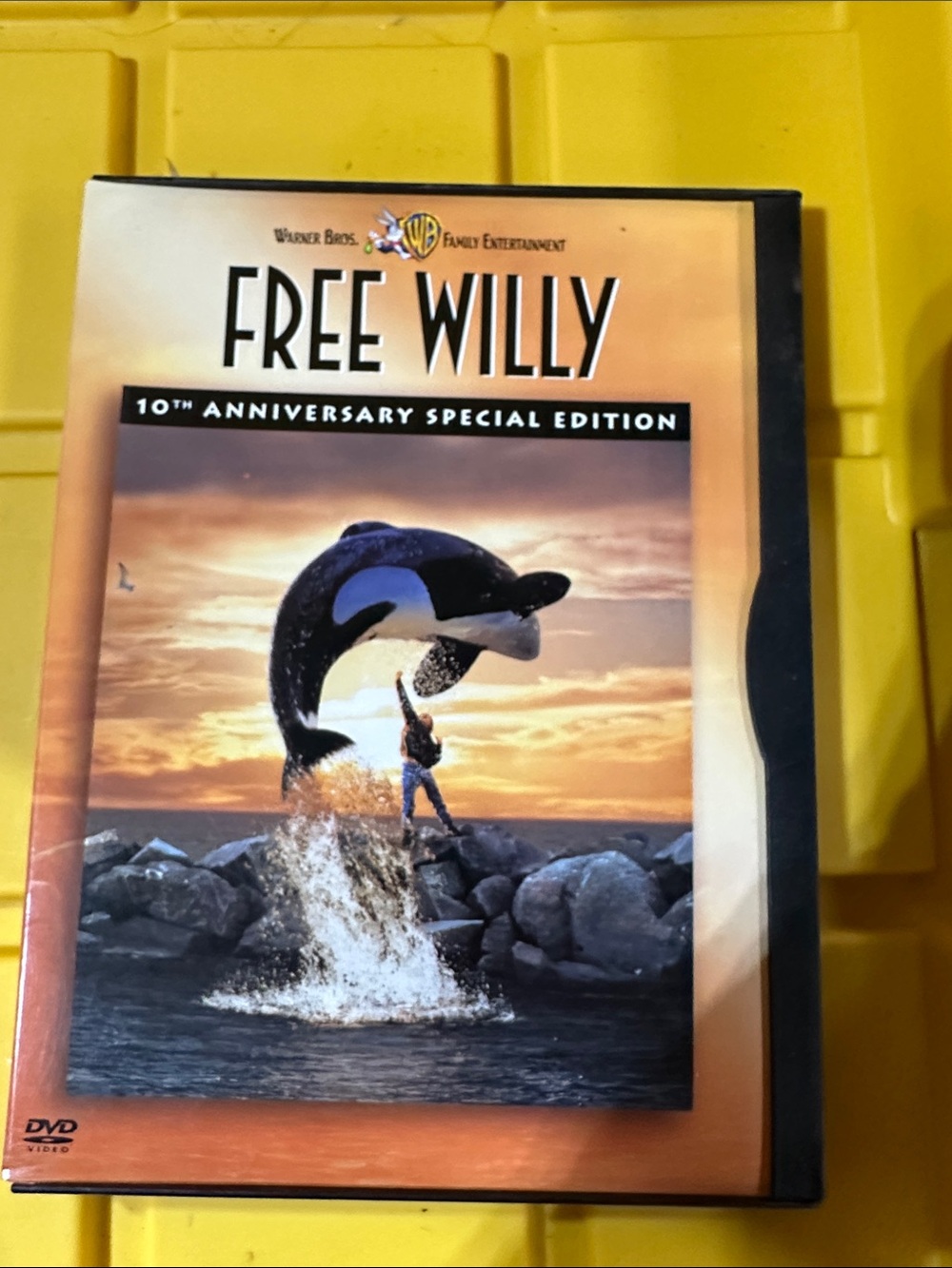 “Free Willy” dvd